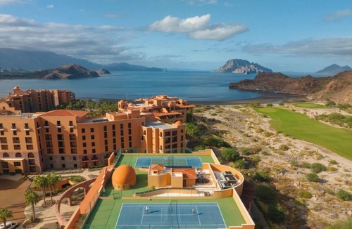 Loreto Villa | Luxury Oceanfront Escape in Loreto with Spectacular Golf & Views