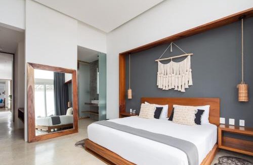 Tulsayab Villa | Luxury Oceanfront Estate with Pool, Staff, Sleeps 24