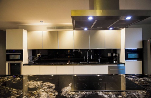 Flamingos Apartment | Luxury Oceanfront Penthouse, 6 Bedrooms, Beach Club