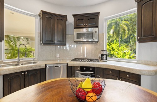 Amapas Villa | Luxury Private Infinity Pool Villa + 220° Ocean Views and 3 King BR
