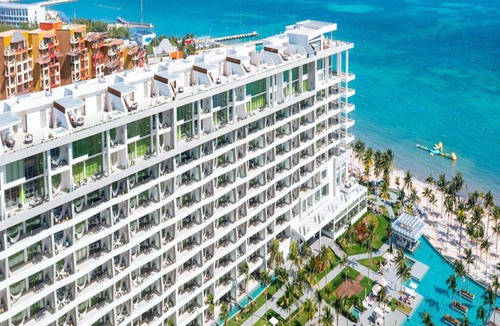 Puerto Juarez Hotel | Luxury property on the beach, with 7 outdoor swimming pools