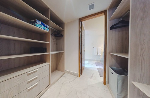 Amapas Condo | Luxury Sayan Indah Beachfront Condo - Best Location/Romantic Zone PV