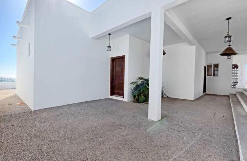 Las Conchas House | Luxury & Spacious Beachfront Home Casa Espiritu