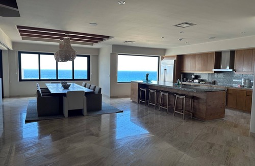 Los Cabos Condo | Luxury Spacious 4-bedroom condo in brilliant Cabo San Lucas w/hot tub
