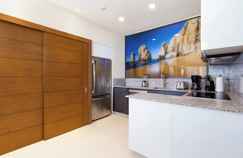 San Jose del Cabo Resort | Luxury Two-Bedroom /Three-Bath Suite for Up To Six with Ocean-Inspired Comfort