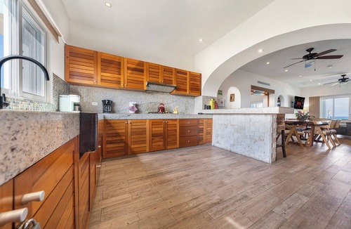 Isla Mujeres Condo | Luxury two bedroom ocean front condo at Isla 33