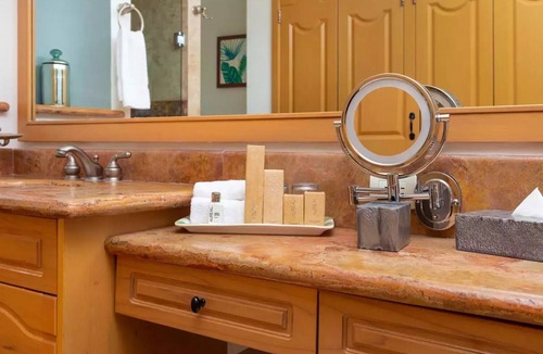 Flamingos Resort | Luxury two-bedroom, two-bathroom suite @ Villa La Estancia Resort, Sleeps upto 6