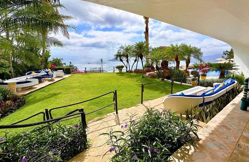 La Cima Villa | Luxury vacation villa Las Brisas, 8 Bedrooms, 18+persons, butlers, gourmet chef