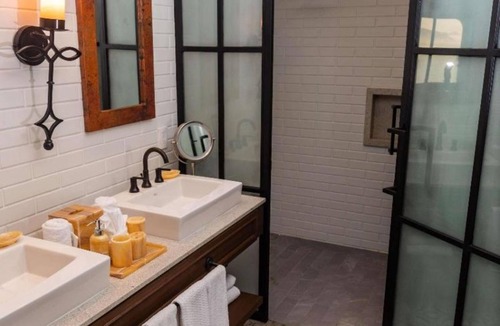 El Tezal Resort | Luxury VE2 2 Beds - 1 King Bed & 2 Queen Beds Balcony & Plunge pool