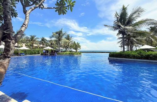 Cam Lam Villa | Luxury Villa Beach Front