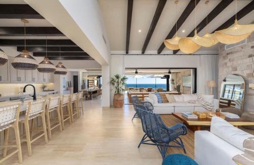 Sunset Beach House | Luxury Villa with Infinity Pool and Ocean View
