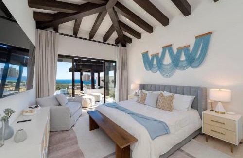 Sunset Beach House | Luxury Villa with Infinity Pool and Ocean View