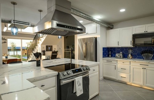Arroyo City House | Luxury Waterfront Home,Sleeps 20, Pool, Hot Tub, Fishing Pier, Basketball Court