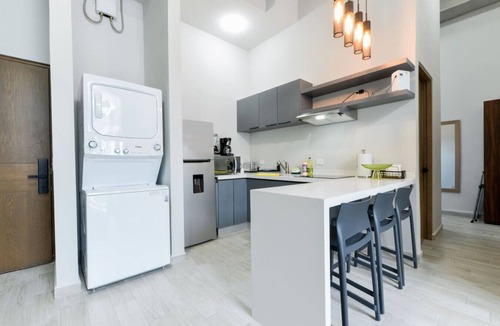 Monterrey Apartment | ¡Luxury with Terrace! King Bed & Sofa Bed 4ppl