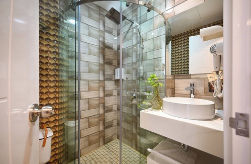 Binh Tan Hotel | Ly Ly Hotel 2