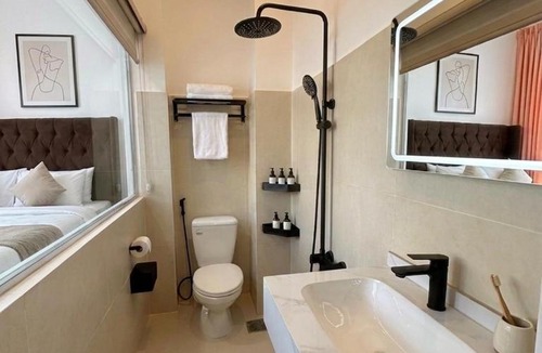 Phuong 6 Hotel | M&A Saigon Center Park Hotel