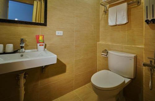 Cianjin District Hotel | M Hotel