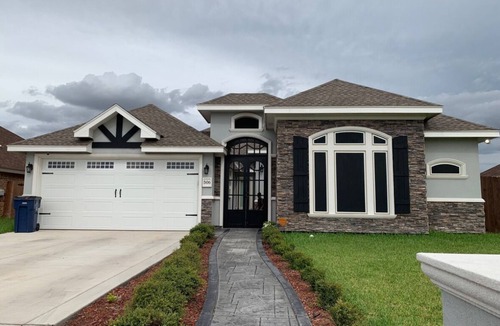 Edinburg House | Main House Listing 3BD/2BA