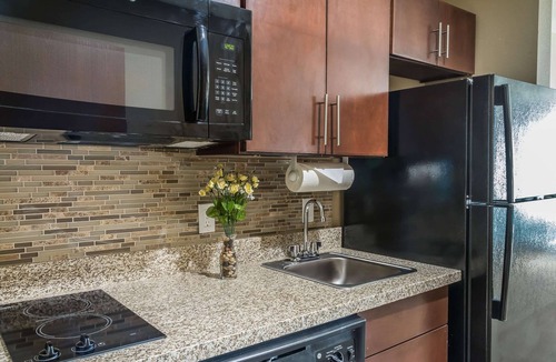 Edinburg Hotel | MainStay Suites Edinburg South
