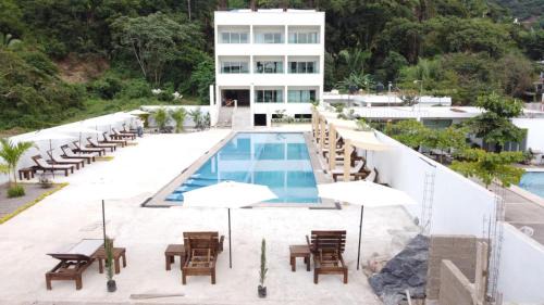 Los Ayala Hotel | MALAKI
