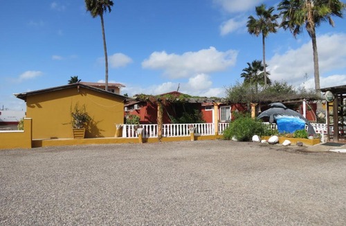 Guerrero Negro Hotel | Malarrimo Restaurant Hotel & RV Parking