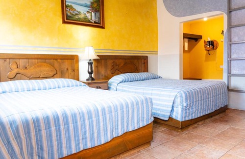 Guerrero Negro Hotel | Malarrimo Restaurant Hotel & RV Parking