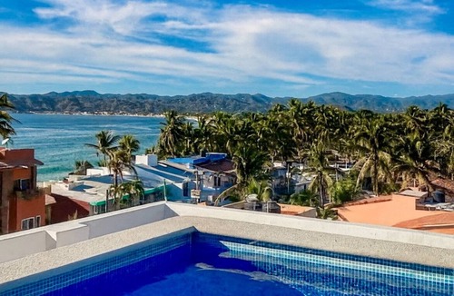 Barra de Navidad Apartment | Maleconcinto del sol apartment 1 a step away from the beach
