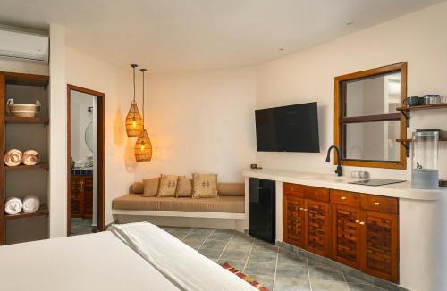 Soliman Bay Hotel | Mantaray Tulum
