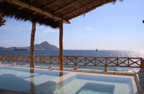 Manzanillo Apartment | Manzanillo Beach Front Two Bedroom Apartment in Manzanillo