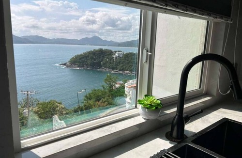 Las Hadas Apartment | Manzanillo Ocean View Apartment - perfect for couples - pet friendly