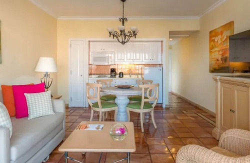 Los Cangrejos II y III Resort | MASTER Suite Sleeps 6 Resort and Spa in Cabo with amazing pool and beach access.