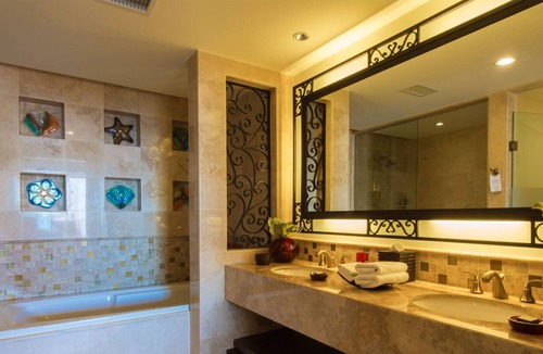 Cabo San Lucas Resort | Master Suite with Studio lock-off. 2 rooms connected by door. Sleeps 8.