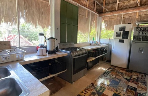 La Veleta Hostel | Maui Hostels Tulum