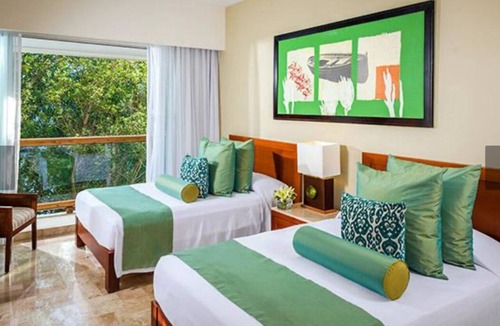 Centro Hotel | Mayan Palace room with full bath in amazing Puerto Peñasco with AC, WiFi