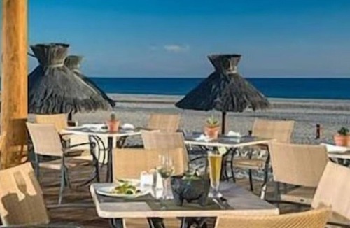 Centro Hotel | Mayan Palace room with full bath in amazing Puerto Peñasco with AC, WiFi