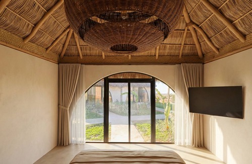 Mayto Hotel | Mayto Astrological Park