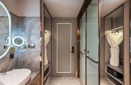 Pudong Hotel | Mercure Shanghai Waigaoqiao Free Trade Zone