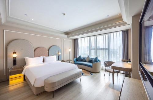 Qinzhou District Hotel | Mercure Tianshui Downtown