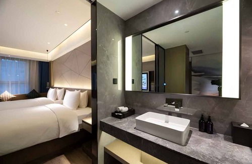 Chengxi District Hotel | Mercure Xining Haihu CBD