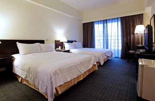Douliou Hotel | Metro Hotel - Howard Group