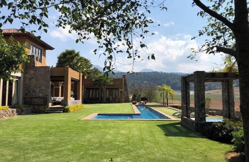 Valle de Bravo House | Mexican Villa in the country 10mins away from Valle de Bravo’s lake.