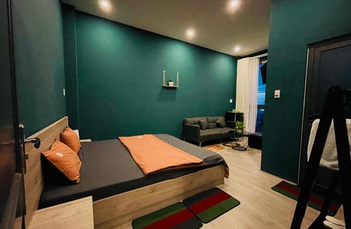 Ninh Kieu Hotel | MID NIGHT