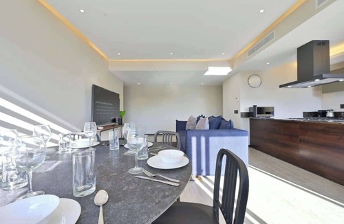 Zona Minerva House | Minerva retreat w/pool, parking | World Cup 26