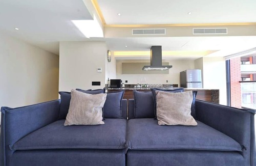 Zona Minerva House | Minerva retreat w/pool, parking | World Cup 26