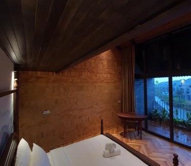 Cam Thanh Hotel | MINH - CASA
