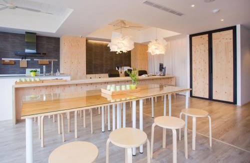 West District Hostel | Mini West Hotel