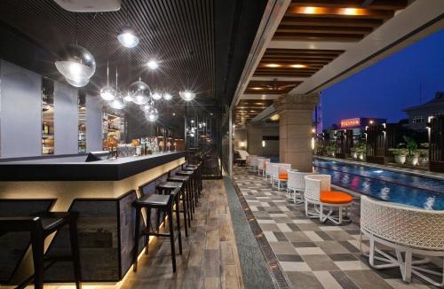 Zhongshan Hotel | Miramar Garden Taipei