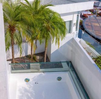 Dapeng Hotel | Miyue shenzhen Santorini Sea View Resort