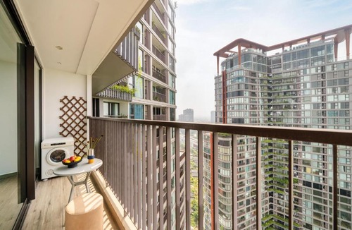 Van Giang Apartment | Moderm House - Swanlake view - 2 Beds - Work space