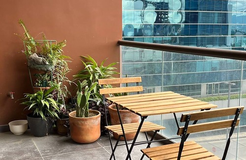 Zona 10 Apartment | Modern 1-bedroom, beautifully decorated apartment in Guatemala City, zone 10.